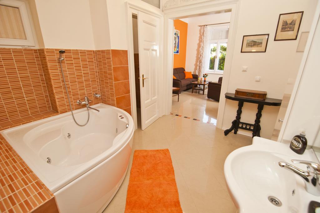 Apartman Isadora Opatija Bagian luar foto